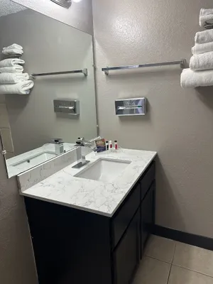 Image of Grand Motor Inn, Hotel & Restaurant