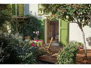 Image of Les Jasmins