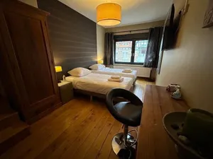 Image of Race & Rooms