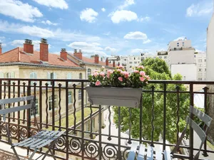 Image of Paris Eiffel by YAYS