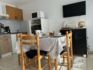 Image of Centre-ville, proche plage - Appt 2P cabine, 4 pers avec parking privé, Le Grau-du-Roi - FR-1-250-114