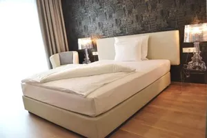 Image of City-Hotel