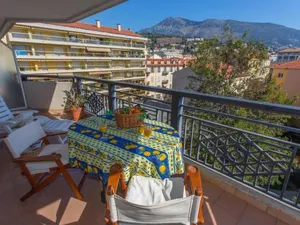 Image of Grand 2P climatisé, terrasse, parking, centre Menton, commerces & plages à pied - FR-1-196-189