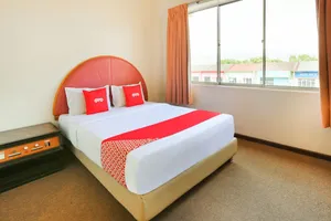 Image of Hotel Mandarin Inn by OYO Rooms