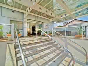 Image of Flat Sun House