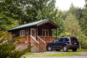 Image of Mount Vernon Camping Resort Studio Cabin 5