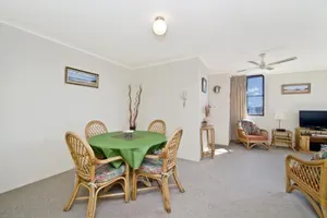 Image of Sundial 602 8-10 Hollingworth Street
