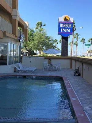 Image of Harbor Inn Bayfront
