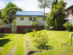 Image of Pet Friendly Beach Cottage Ballingalla St