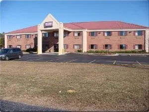 Image of Lamar Inn and Suites