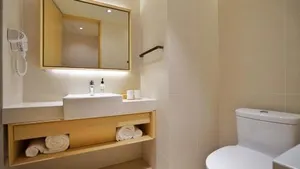 Image of Shanghai Huaihai Hotel