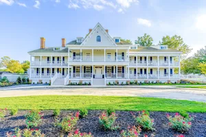 Image of Historic Kent Manor Inn