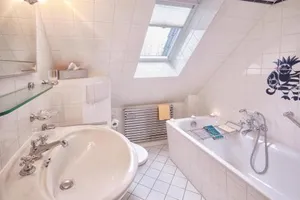 Image of Heefwai 2 W6