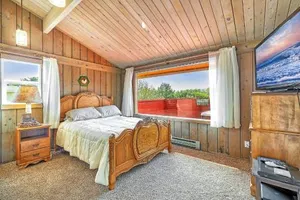 Image of Shipwreck House