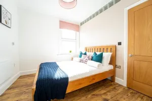 Image of Redhill Garland- 1 bed 1 bath self contained ground floor flat