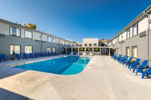 Image of Days Inn & Suites by Wyndham Branson