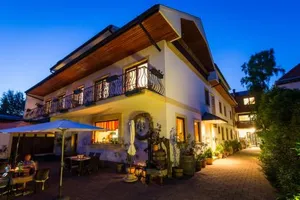 Image of Pension Julia & Haus Elisabeth - Wallner's Hofheuriger & Weinhof