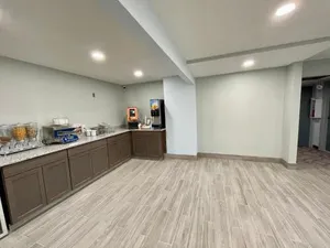 Image of Super 8 By Wyndham Lamoni Ia