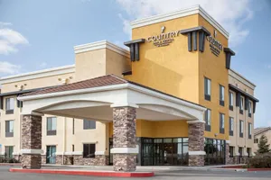 Image of Country Inn & Suites by Radisson, Dixon, CA - UC Davis Area
