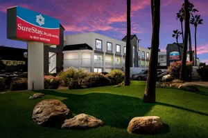 Image of SureStay Plus Hotel by Best Western Scottsdale North