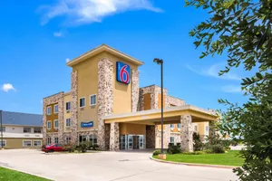 Image of COMFORT SUITES MINERAL WELLS