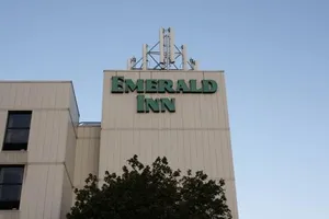 Image of Emerald Inn