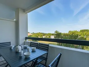 Image of Aperçu mer: Bel appartement avec piscine, tennis et proche plage - FR-1-3-450