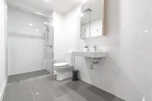 Image of Stylish Apt and Best Location with King Bed, Pool, Gym