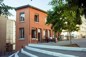 Image of La Maison Rouge - Backpacker Hostel