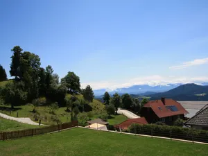 Image of Cosy holiday apartment with large garden and pool