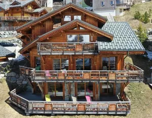 Image of Chalet Husky