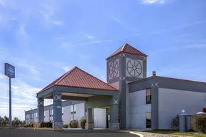 Image of Ramada by Wyndham La Vergne/Nashville