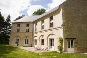 Image of Magnifique château rénové proche bourg grand parc belle terrasse billard, ping pong, proche Bayeux et plages du débarquement
