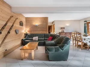 Image of Charmant appartement 3 pièces à Megève, proche centre, balcon, WiFi, 4 pers, skis, sans parking - FR-1-453-78