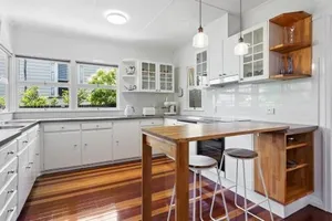Image of Artist's Cottage - Cosy Home in Quiet Leafy Street