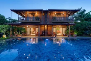 Image of D Canal House