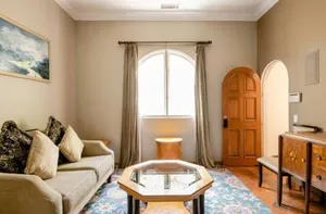 Image of Beverly Hills Spanish Apartment