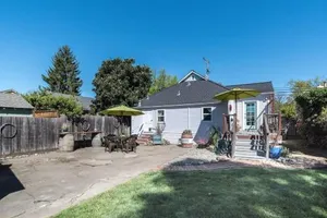 Image of Retro Bungalow