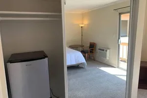 Image of (A05) Beverly Hills Hotel Style Unit
