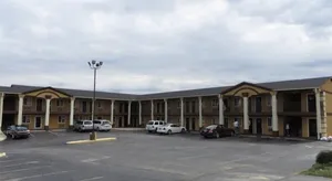 Image of Economy Inn & Suites Joplin