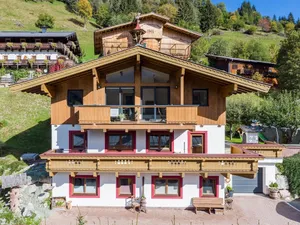 Image of Spacious Apartment in Saalbach-Hinterglemm near Ski Lift