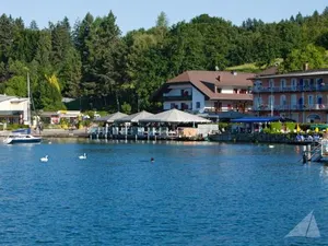 Image of Hotel-Restaurant "Veldener Traumschiff" direkt am See in 2min im Zentrum