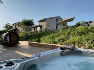 Image of Gîte de charme 5 étoiles pour couple avec sauna et jacuzzi extérieurs privatifs