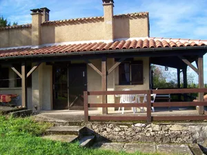 Image of Charmante maison à Puy-l'Évêque avec jardin et balcon
