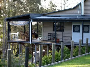 Image of Tuppys on the Lake - Bungwahl