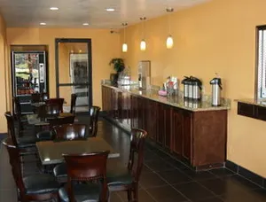 Image of Garnett Inn