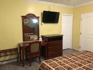 Image of Colony Inn Motel