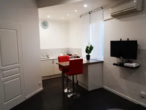 Image of Studio Shell 26M2, 120m Vieux-Port, Clim, Wifi, Accès autonome avec code