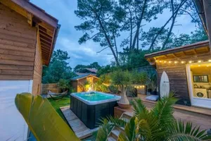 Image of Wood'n Sea Surf Lodge - Auberge De Jeunesse