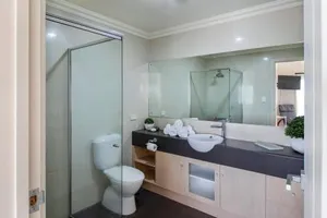 Image of Ultra Modern 3BR Mt Gambier Holiday Home